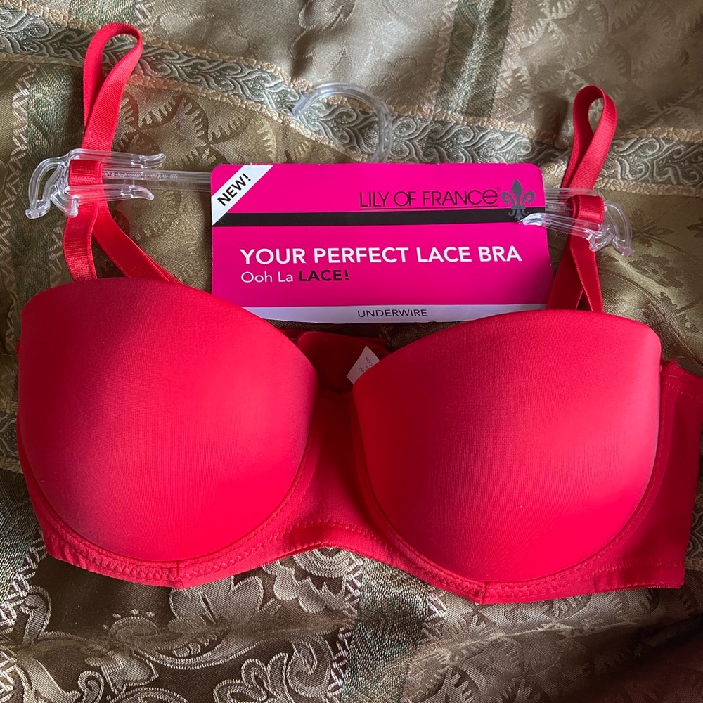 Strapless red bra